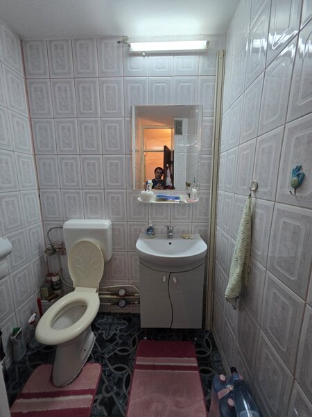 1 Decembrie 1918, 15 minute metrou, Auchan, bloc 1980, 2 gr. sanitare