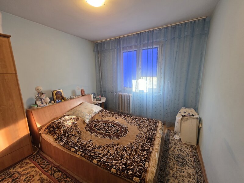 1 Decembrie 1918, 15 minute metrou, Auchan, bloc 1980, 2 gr. sanitare